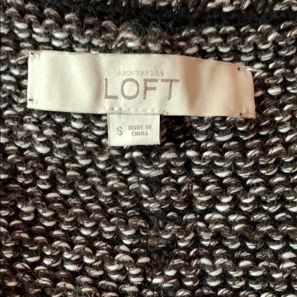 Ann Taylor Loft Gray Stripe Cardigan Style Eye-hook Closure Sweater NWOT - Picture 8 of 10